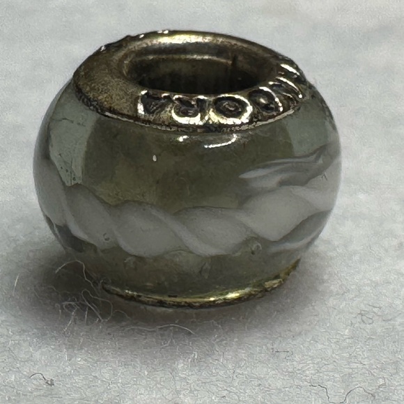 5/$20 single Glass Charm Bead - Picture 3 of 4